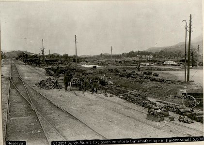 Reservat Durch Munit. Explosion zerstörte Bahnhofanlage in Haidenschaff 5.6.18. (BildID 15619773)