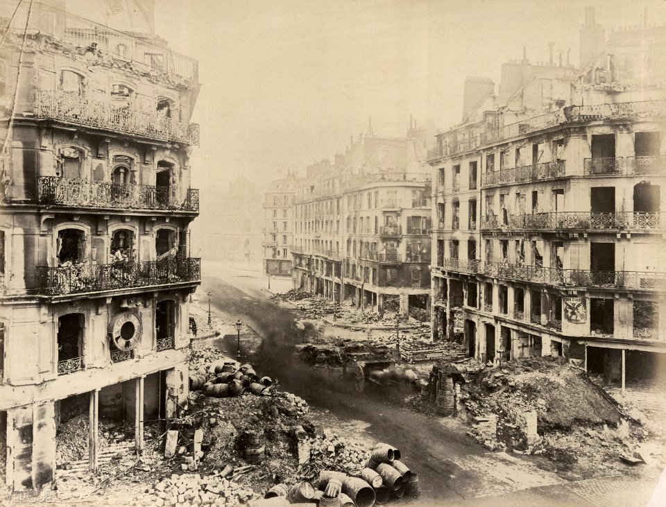 Restes de barricade, rue de Rivoli