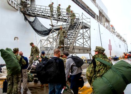 Reserve Sailors Deploy Aboard USNS Comfort (49754100346)