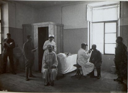 Reserve-.Spital, Jägerndorf. Ohren und Augen Ordinierzimmer. (BildID 15644462)