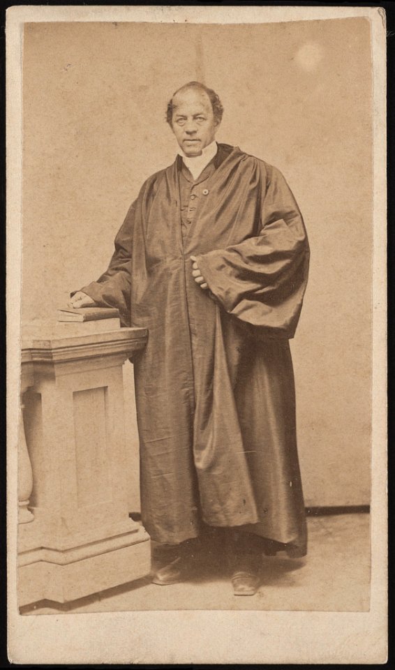 Reverend Leonard Grimes, abolitionist, conductor on the Underground Railroad, and first pastor of Twelfth Baptist Church (The Fugitives Church), Boston) - G.H. Loomis, cartes de visite, 7 LCCN2017660624