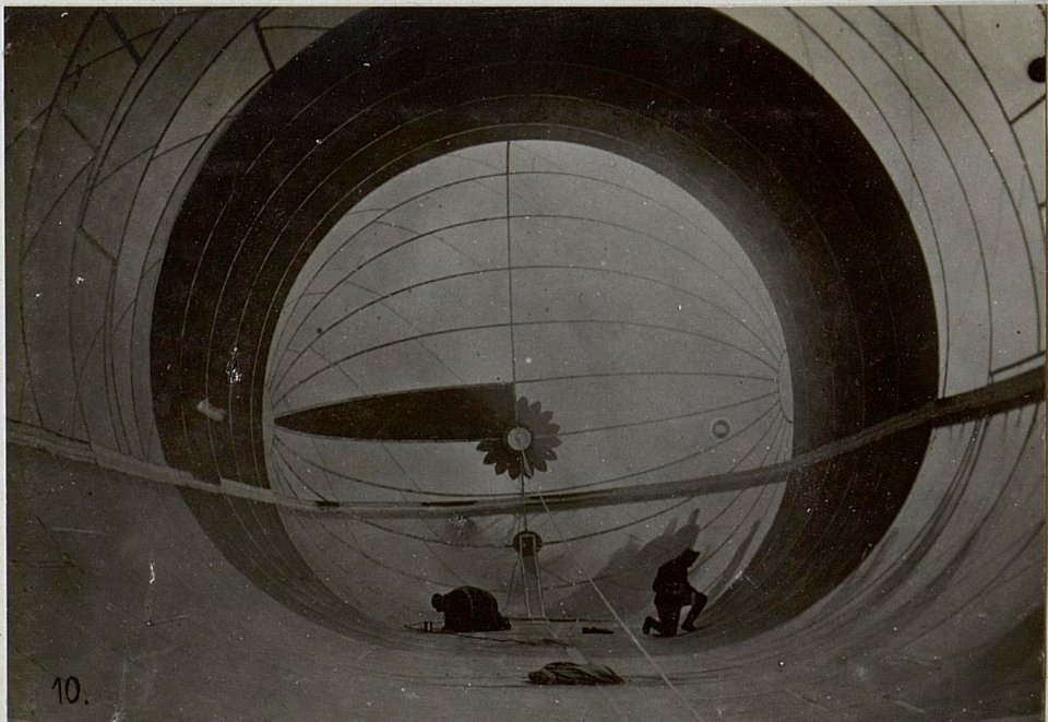 Revidieren und ausbessern des Ballons im innerem (BildID 15658340)