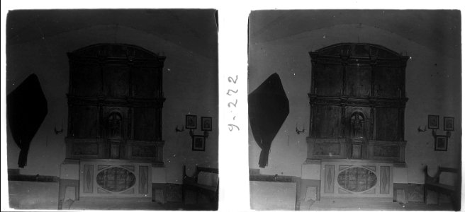 Retaule a l'interior de l'ermita de Santa Magdalena a Gelida