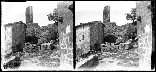 Restes d'una torre i alguns edificis del nucli de Sallent (AFCEC TORRAS B 11389)