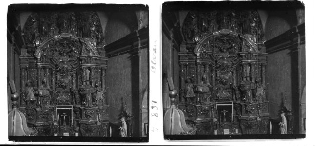 Retaule a l ' interior de l'església d ' Olvan