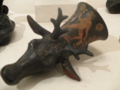 Rhyton cerf