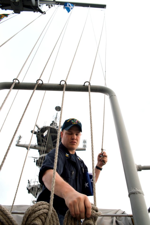 Retiring U.S. Navy Captain's flag is flown aboard USS Bonhomme Richard 170112-N-XT039-021