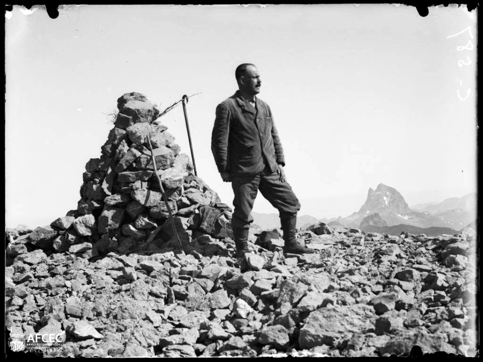 Retrat de Juli Soler al cim de la Collada
