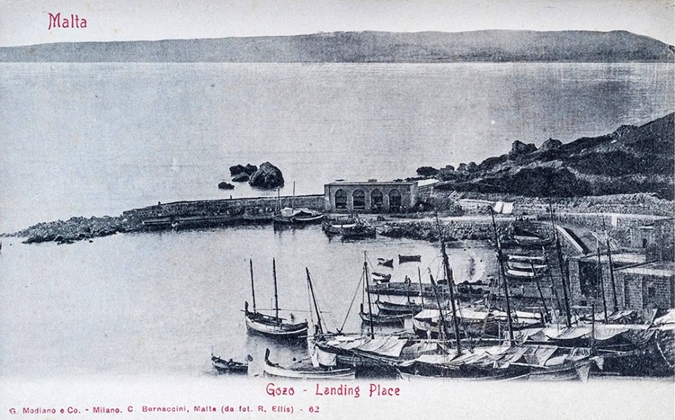 Richard Ellis, Mġarr Harbour (Modiano postcard)