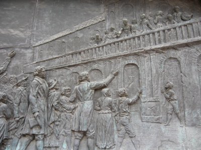Revolución de Mayo, Lola Mora 2