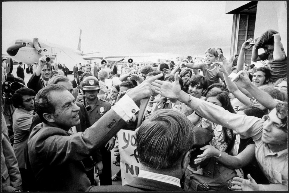 Richard M. Nixon departing for the Republican National Convention. - NARA - 194441
