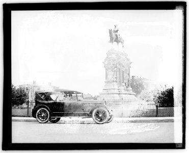 Richmond, Va., R.E. Lee Monument (...) car LCCN2016828513