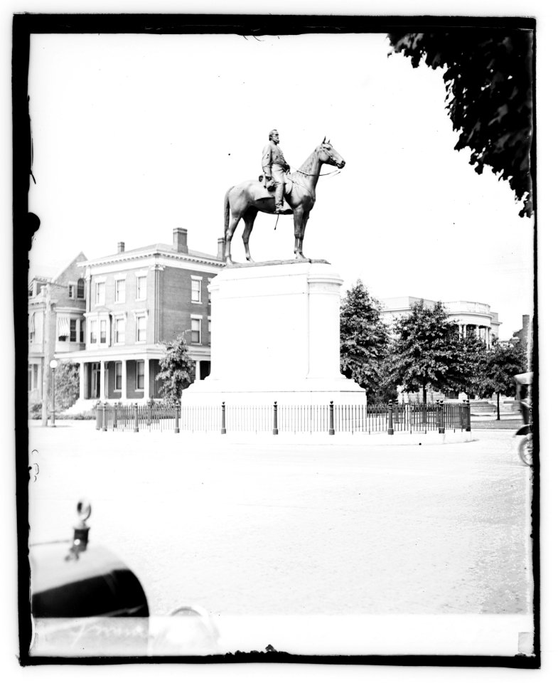 Richmond, Va., R.E. Lee Monument LCCN2016828511