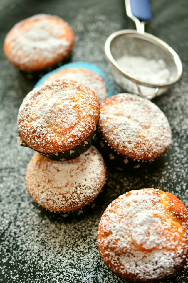 Pastries small cakes cupcakes