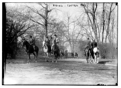 Riding, Central Park LCCN2014688892