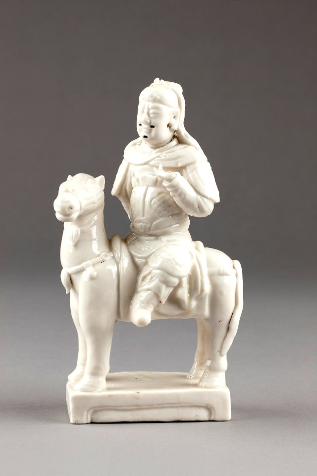 Ridande krigare i porslin gjord i Kina på 1700-talet - Hallwylska museet - 95543