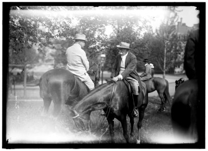 RIDING AND HUNT CLUB. GENERAL SCRIVEN AND COL. THOMPSON LCCN2016866360