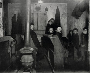 Riis, Jacob A. - Die Talmud Schule in der Hester Street (Zeno Fotografie)