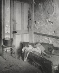 Riis, Jacob A. - Ein Zimmer in den Armenbarracken mit all seinen Möbeln (Zeno Fotografie)