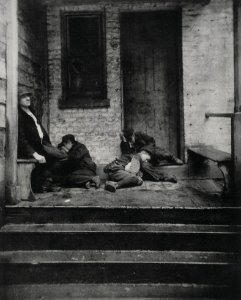 Riis, Jacob A. - Gute und schlechte Eigenschaften der »Nomaden der Straße« (Zeno Fotografie)