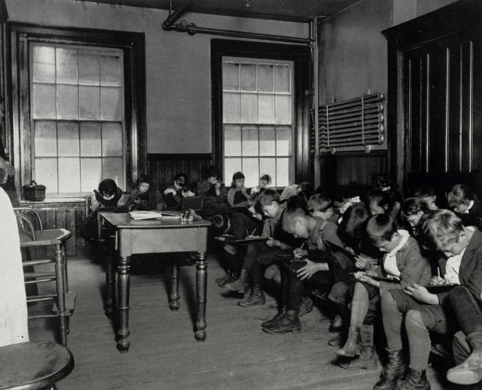 Riis, Jacob A. - »Die öffentliche Schule auf der East Side« (Zeno Fotografie)
