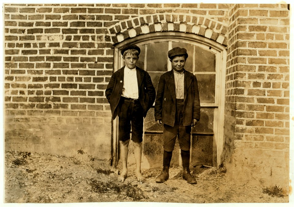 Right Hand boy) John Campbell, (Box 294 Gastonia N.C.) 10 years old. Been three years in mill. In school part of this time. (Left hand boy) Roy Little. Said 12 years old. 2 years in mill and LOC nclc.01348