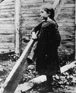 Riis, Jacob A. - Mädchen aus einem Mietshaus (Zeno Fotografie)