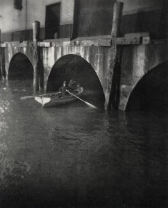 Riis, Jacob A. - »Flussräuber jagen – Hafenratten verfolgt von der Polizei bei Nacht« (Zeno Fotografie)