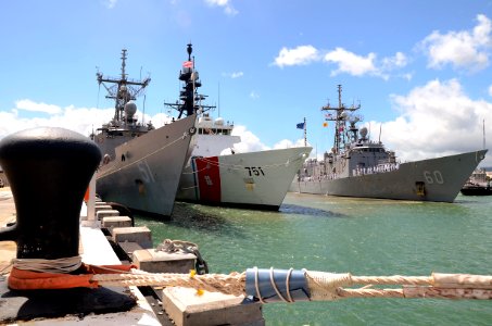 Rim of the Pacific (RIMPAC) exercise 2014 140625-N-RN782-240 photo