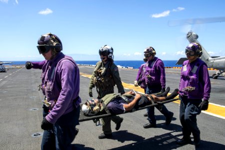 RIMPAC 2014 140718-N-LR795-123