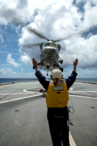 RIMPAC 2014 140726-N-YW024-078
