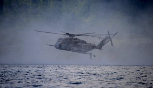 RIMPAC 2014 Helo Rope Suspension Training 140630-N-FC670-295