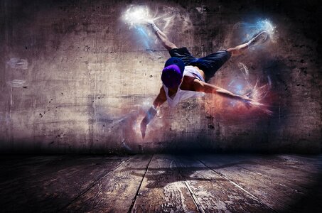Performer breakdance hip