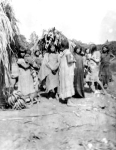 Rio Madidi, Bolivia. Kvinnor på boplats. Rio Madidi - SMVK - 005533