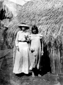Rio Madidi, Bolivia. Olga Nordenskiöld och chamakvinna. Rio Madidi - SMVK - 005537