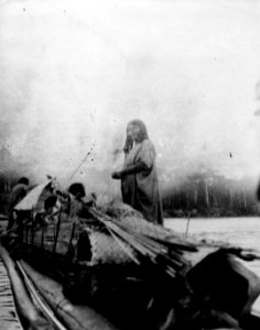Rio Maniqui, nordöstra Bolivia. Flotte med indianbohag - SMVK - 005668