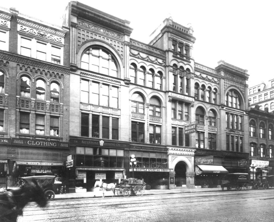 Right Hotel, in the Sullivan Building, 712 1st Ave, Seattle, 1911 (CURTIS 2038)
