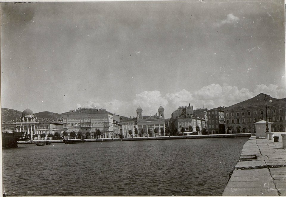 Riva San Carlo, Triest (BildID 15606236)