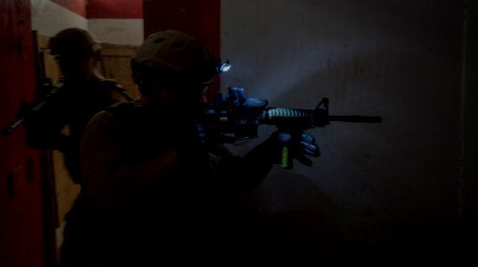RIMPAC 2014 room clearing 140702-N-CN059-055