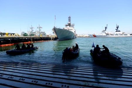 RIMPAC 2014 San Diego training 140702-N-FN215-951