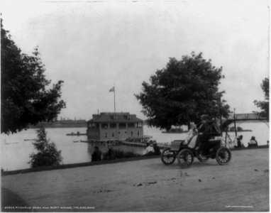 Riverside Park and Boat House, Toledo, Ohio LCCN2005679932