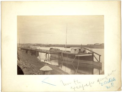 River barges at Tumen (i.e, Tiumen) - not a convict barge LCCN99615507
