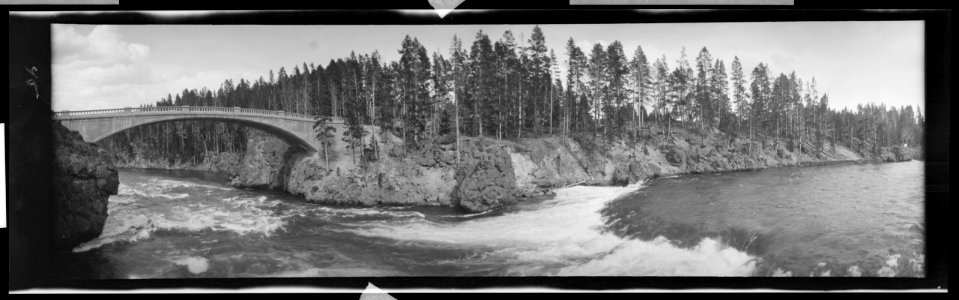 River rapids, bridge LCCN2017656405