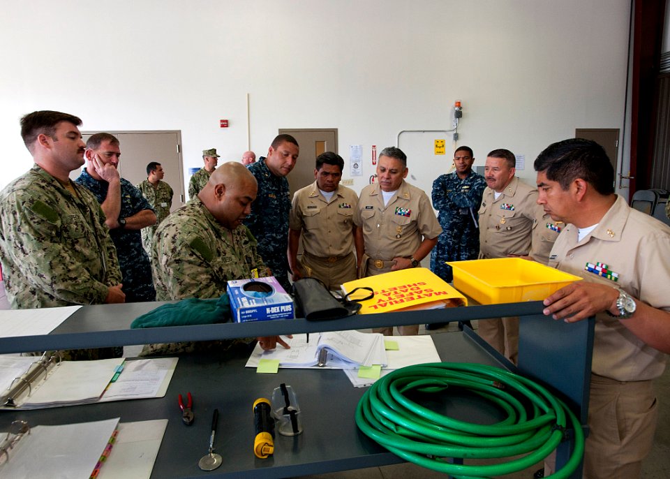 Riverine boat training 140820-N-MD211-027