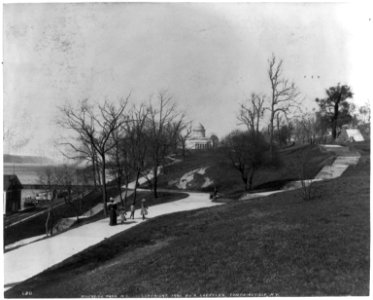 Riverside Park, N.Y. LCCN2003674964
