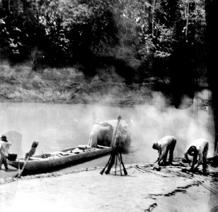 Rio Madidi, Bolivia. Cavina-indianer som medföljde exp - SMVK - 005773