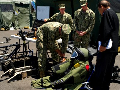 RIMPAC 2012 120728-N-GG400-021
