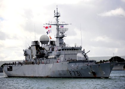 RIMPAC 2014 ship arrivals 140625-N-QG393-114