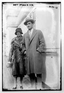 Rob't McAdoo and wife LCCN2014716862