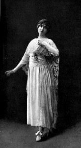 Robe de mariée par Redfern 1918 cropped